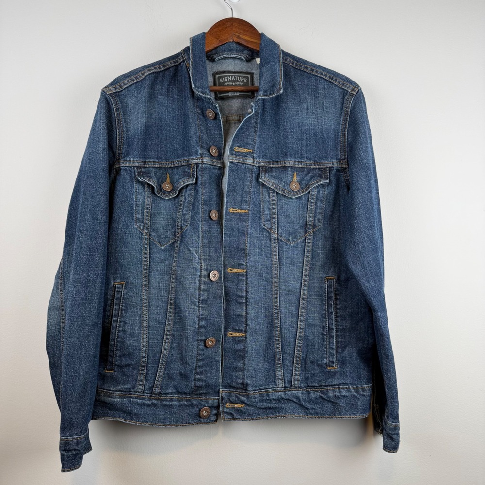 Signature Levi Strauss Denim Trucker Jacket Mens M Dark Wash Americana Timeless